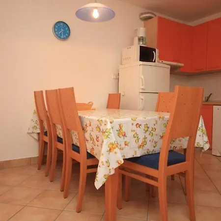 Апартаменти With Wifi Stinjan, - 7245 *