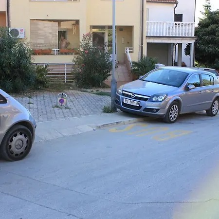 Apartament With Wifi Stinjan, - 7245